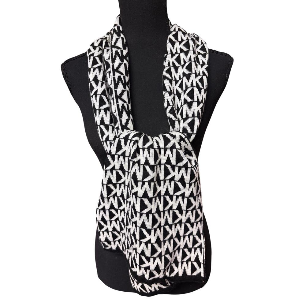 Michael Kors MK Logo Knit Scarf Black White Reversible Winter Wrap
